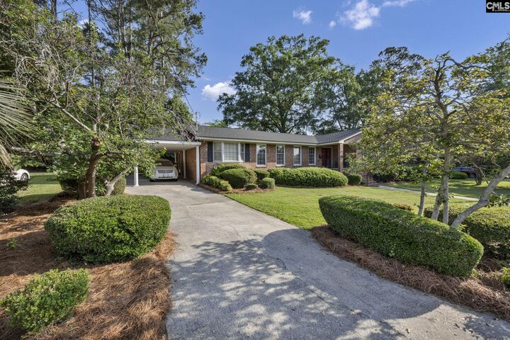 Property Photo: 1605 Circle SC 29108