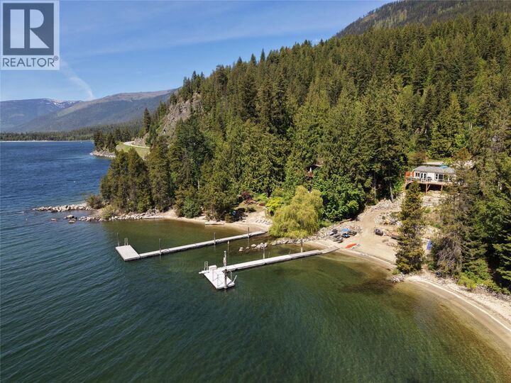 Property Photo: 5604 Highway 3A Highway BC V1L 6N7