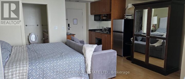 Property Photo:  1 King Street West 3706  ON M5H 1A1 