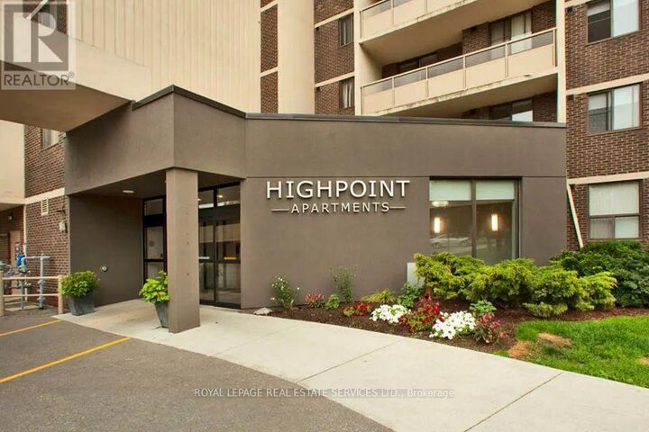 Property Photo:  16 Cedarwoods Crescent 102  ON N2C 2L4 