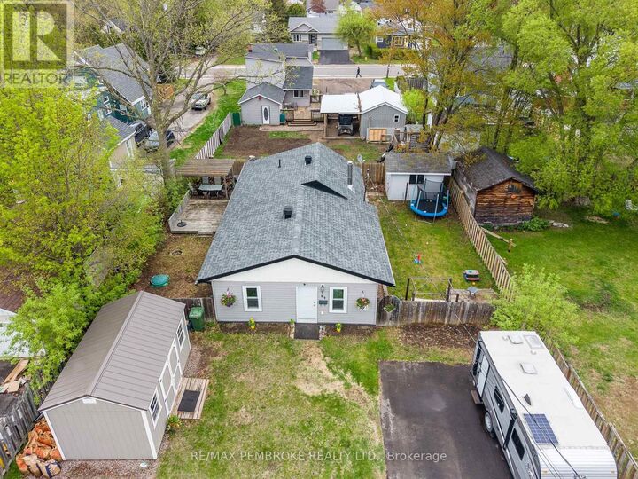 Property Photo: 42 Selkirk Street ON K8H 1P2