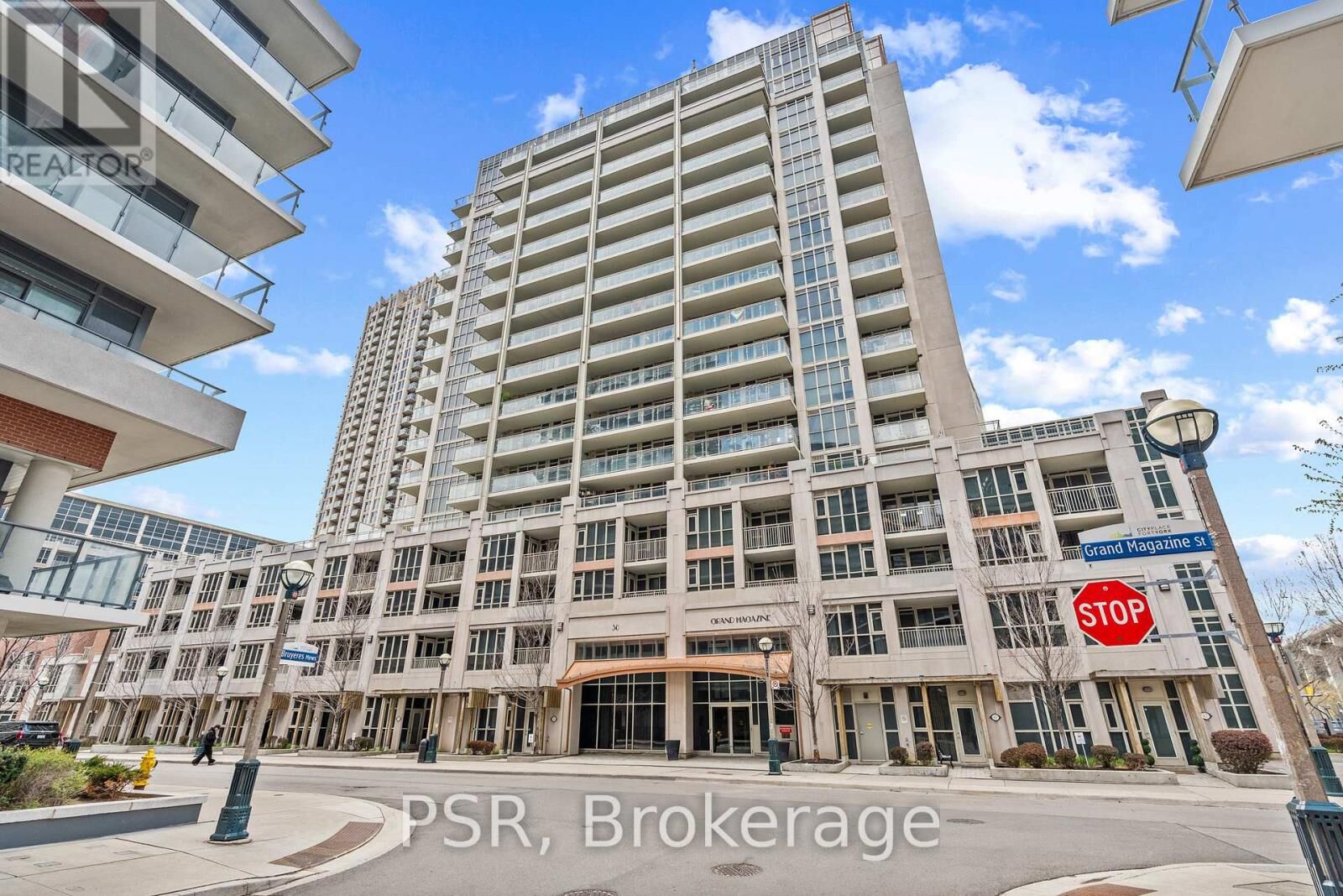Property Photo:  38 Grand Magazine Street 1031  ON M5V 0B1 