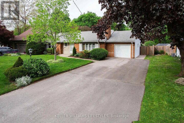 Property Photo:  423 East Mile Road  ON N6H 3K4 