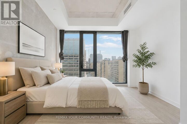 Property Photo: 195 McCaul Street 1209 ON M5T 0E5