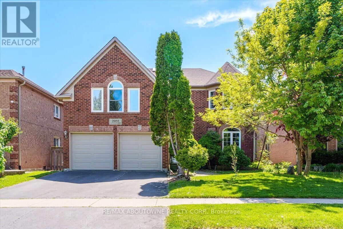 Property Photo:  2055 Blacksmith Lane  ON L6M 3A3 