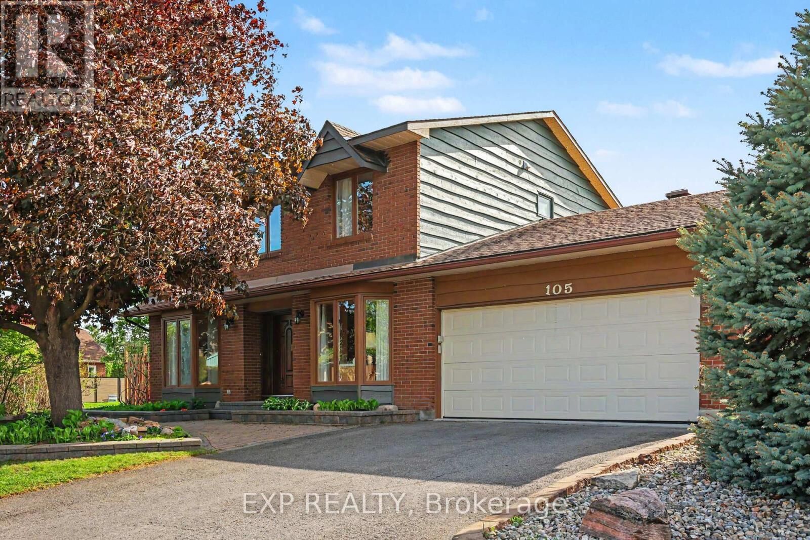 Property Photo:  105 Country Club Drive  ON K1V 0B4 