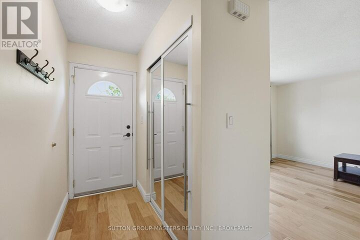 Property Photo:  15 Camden Court  ON K7K 5W6 