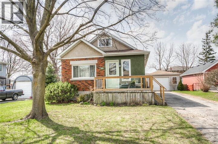 Property Photo: 46 2 Avenue ON N2C 1N5