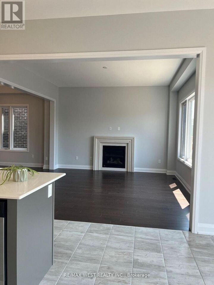 Property Photo: 14 Periwinkle Road East ON L0L 1Y3