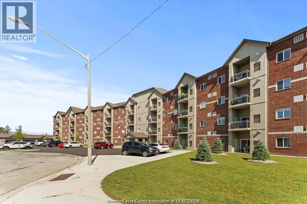 Property Photo:  1888 Westview Park Boulevard 415  ON N9H 0M1 