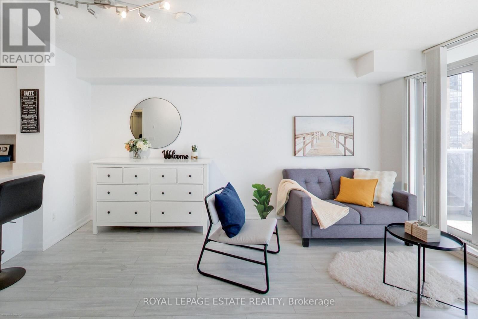 Property Photo:  4978 Yonge Street 808  ON M2N 7G8 