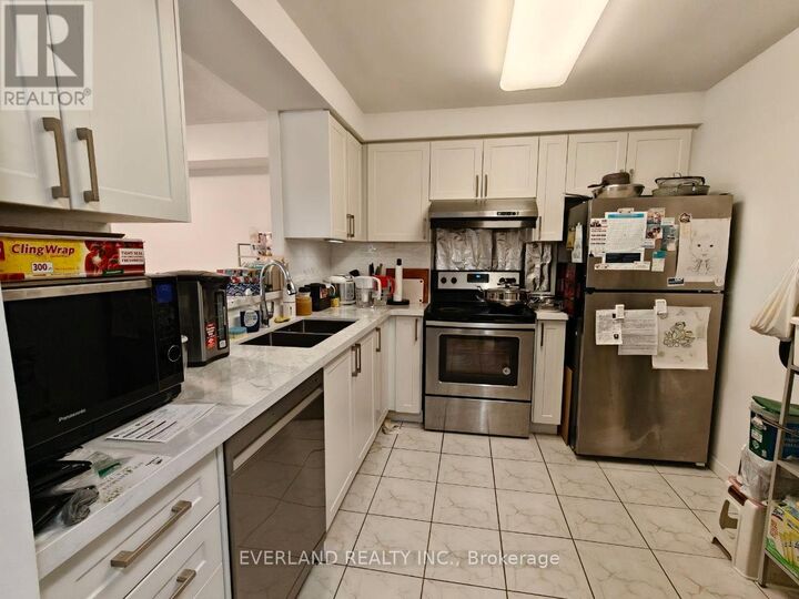 Property Photo: 5001 Finch Street East 512 ON M1S 5J9