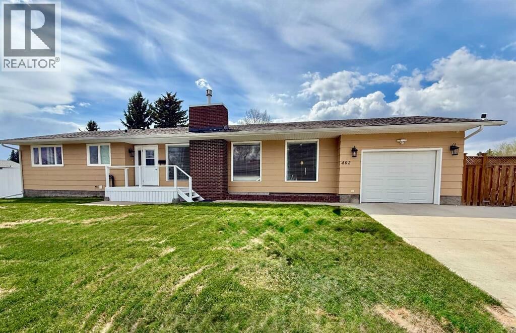 Property Photo:  402 3 Street  AB T9W 1A1 