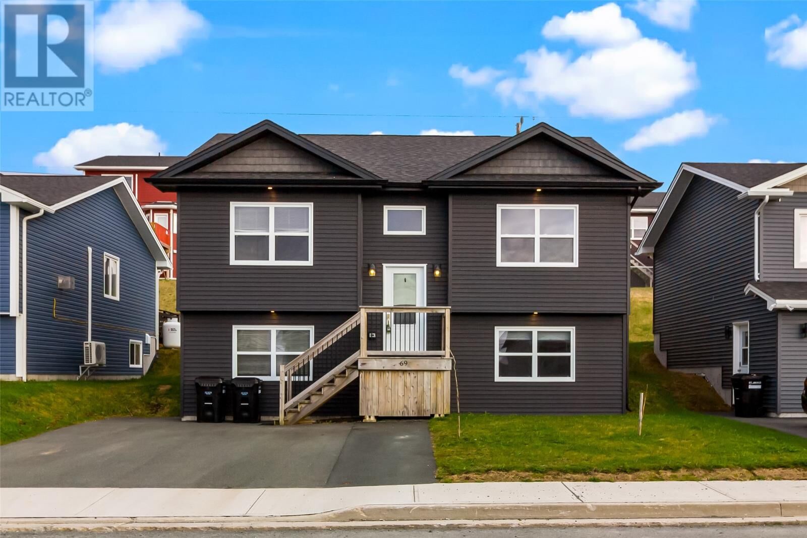 Property Photo:  69 Maurice Putt Crescent  NL A1B 0S3 