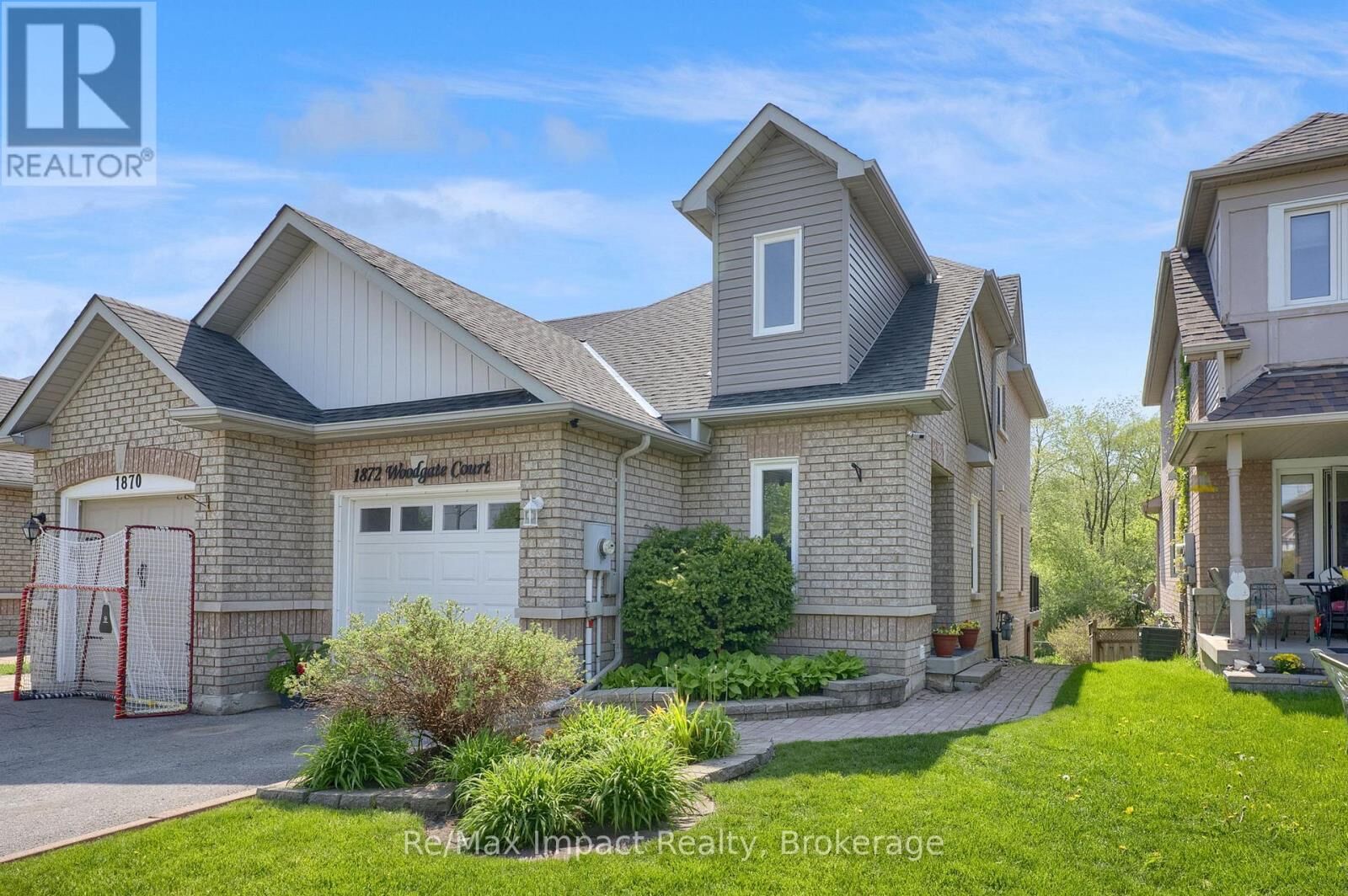 Property Photo:  1872 Woodgate Court  ON L1G 7Z2 