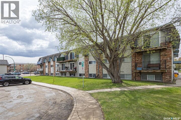 Property Photo:  14 3809 Luther Place  SK S7H 4B1 