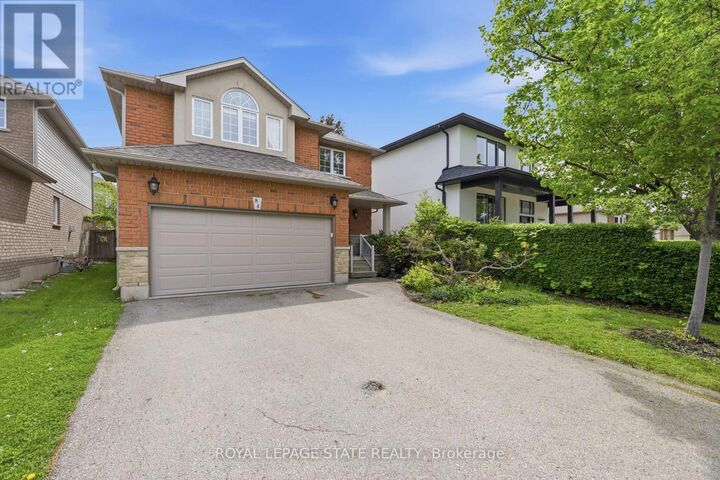 Property Photo:  84 Duncairn Crescent  ON L9C 6G1 
