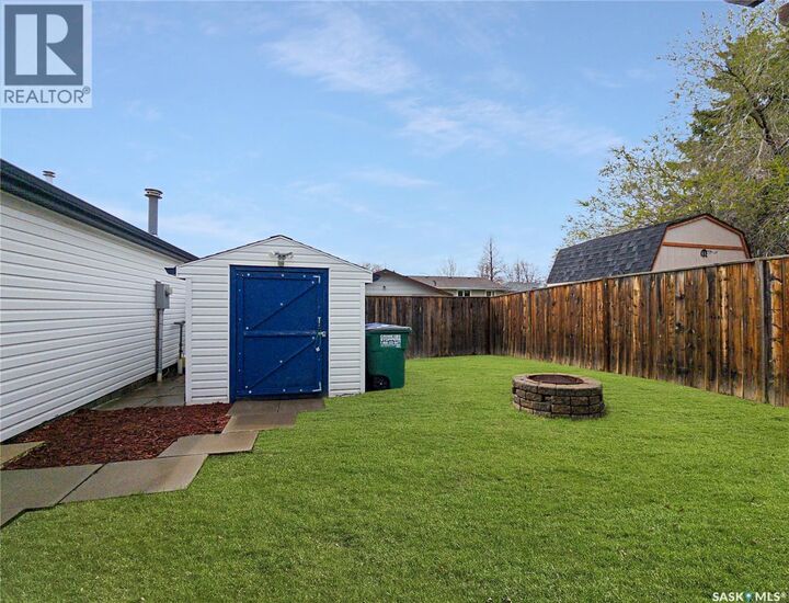 Property Photo: 1301 W Avenue N SK S7L 3J2