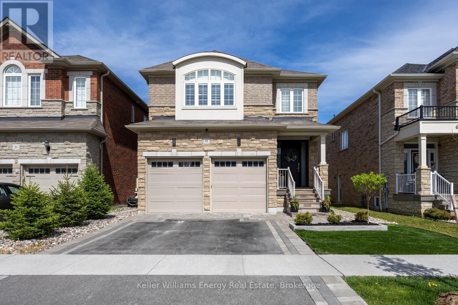 Property Photo:  19 St Augustine Drive  ON L1M 0L7 