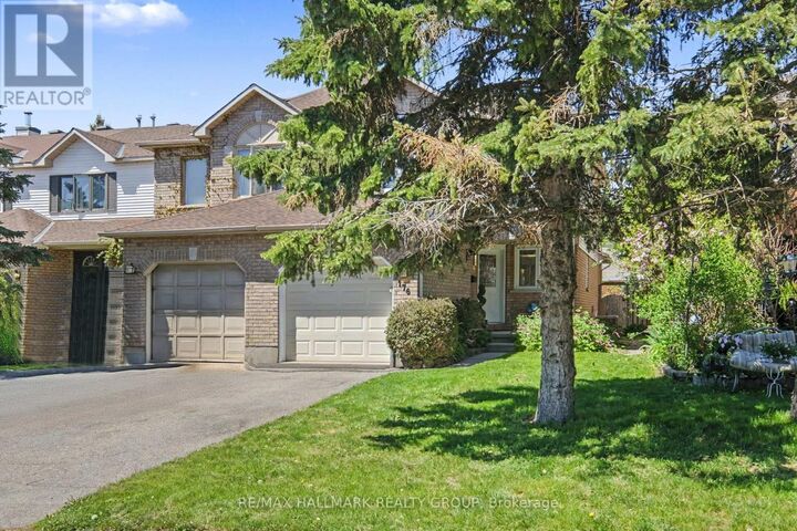 Property Photo:  176 Hunterswood Crescent  ON K1G 5V8 