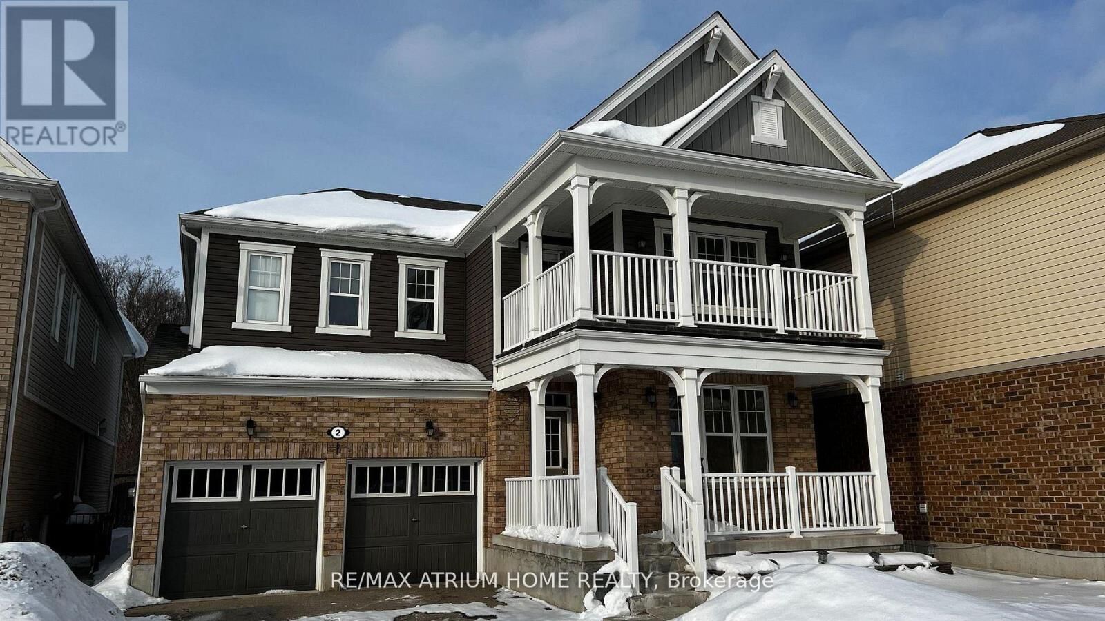 Property Photo: 2 Forest Grove Lane ON N2R 1P6