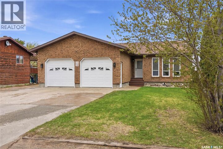 Property Photo:  165 3rd Street  SK S0G 3Z0 