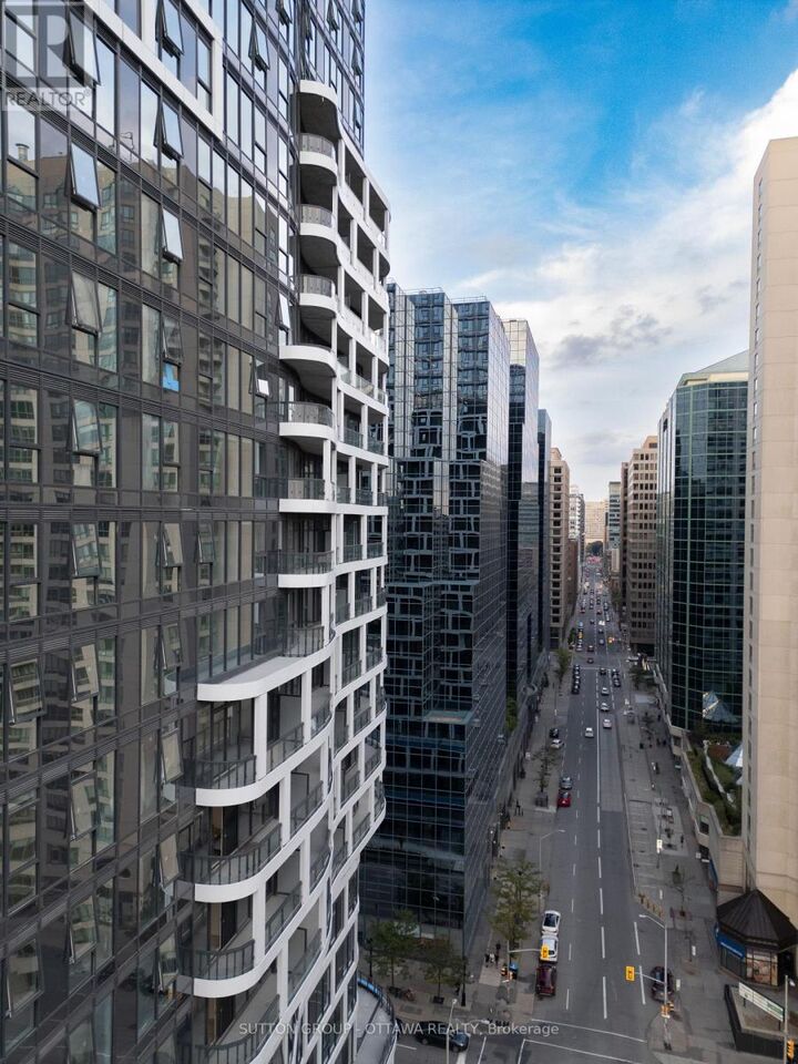 Property Photo:  400 Albert Street 1402  ON K1N 0G6 