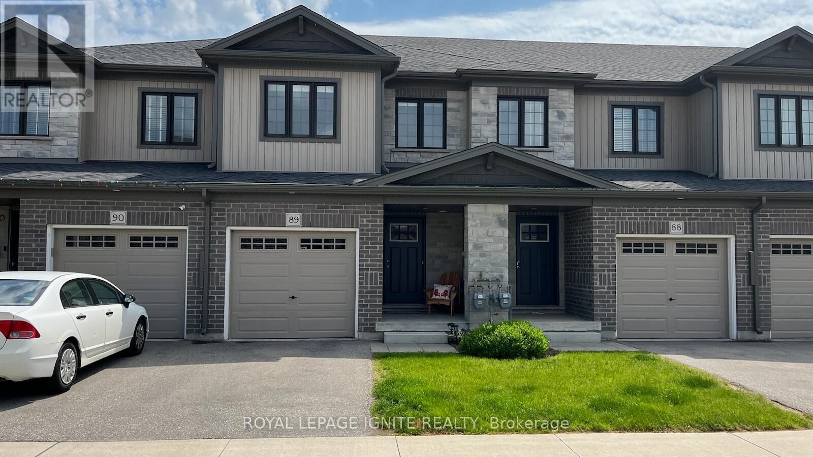 Property Photo:  135 Hardcastle Drive 89  ON N1S 0B6 