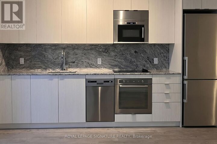 Property Photo: 5 Mabelle Avenue 3130 ON M9A 4Y1