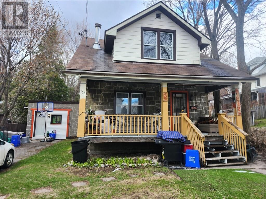 Property Photo:  122 Bloor  ON P3C 2K7 