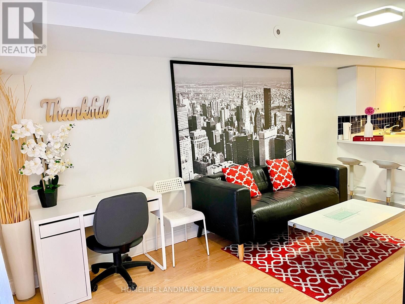 Property Photo: 415 Jarvis Street ON M4Y 3C1