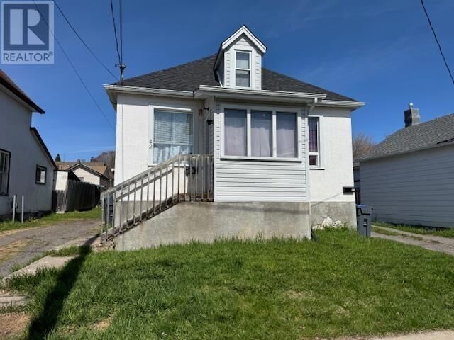 Property Photo:  42 Ontario St  ON P7B 3E9 