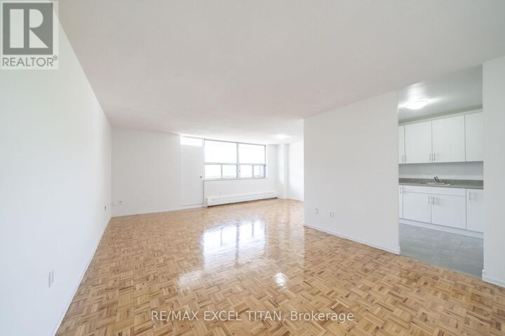 Property Photo:  5 Glamorgan Avenue 412  ON M1P 4P1 