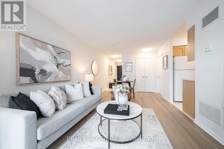 Property Photo: 18 Yonge Street 3009 ON M5E 1Z8