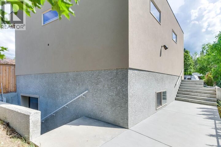 Property Photo: 654 Buck Road BC V1W 1N7