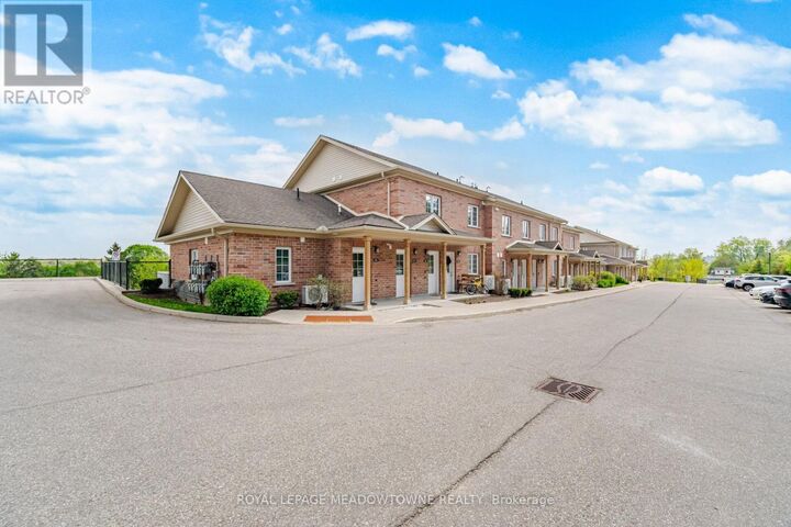 Property Photo:  7 Cityview Drive South 207  ON N1E 0R1 