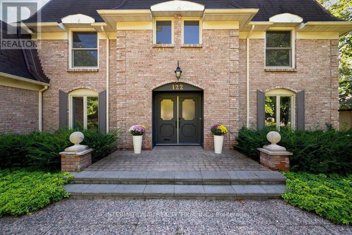 Property Photo:  122 Willingdon Road  ON K1M 2G1 