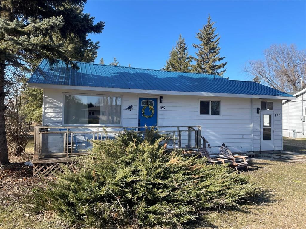 Property Photo: 125 Jane Street MB R0J 1Z0