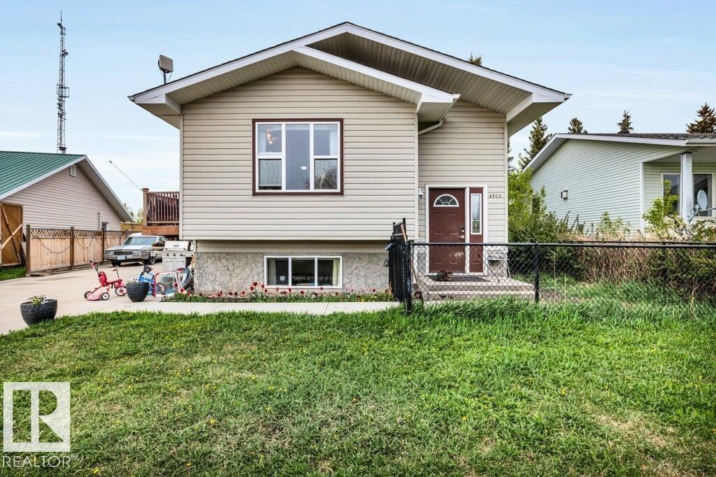 Property Photo:  4508 49 Avenue  AB T0C 2P0 