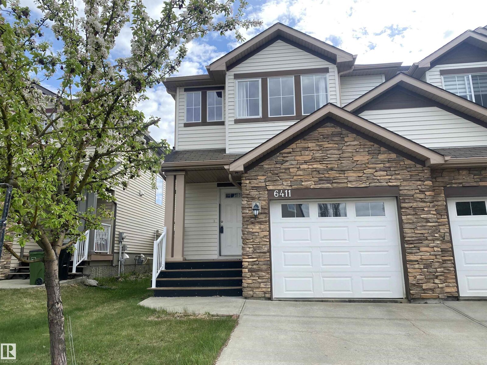Property Photo: 6411 18 Avenue SW AB T6X 0M8