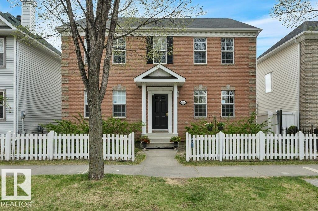 Property Photo: 1957 Tomlinson Square Square NW AB T6R 2R7