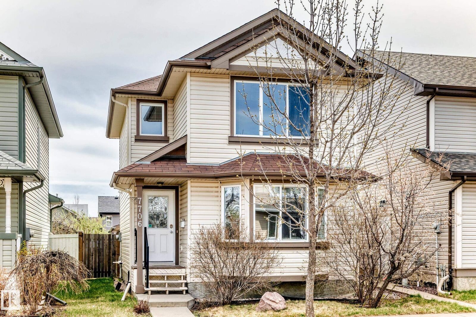 Property Photo:  7706 Schmid Crescent NW  AB T6R 0K6 