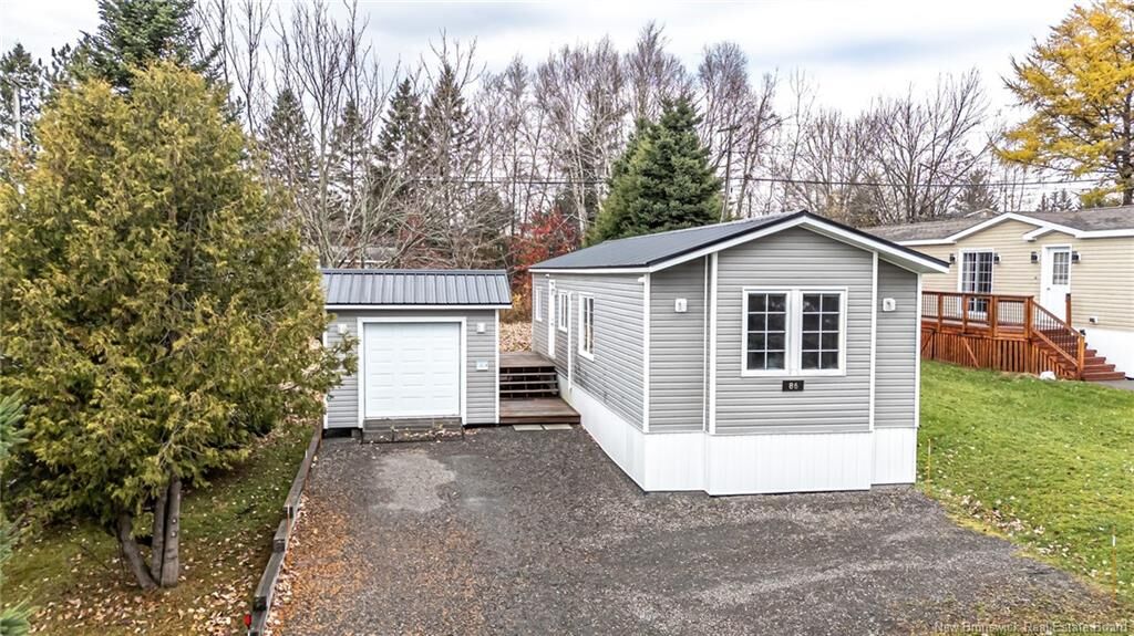 Property Photo: 86 Hedgeview Drive NB E3B 6R7