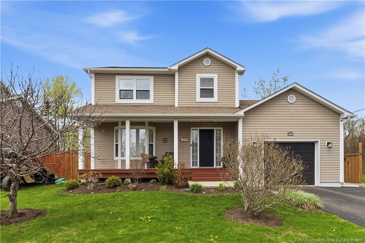 315 Maplehurst Drive — photo 1