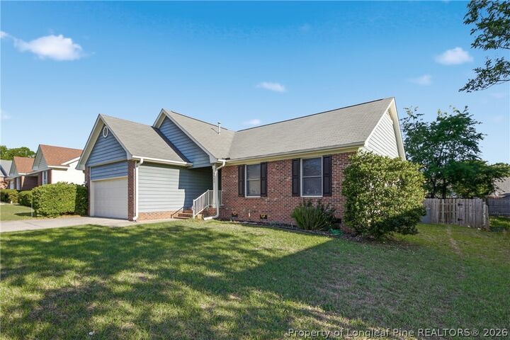 Property Photo:  5532 Bear Creek Circle  NC 28304 
