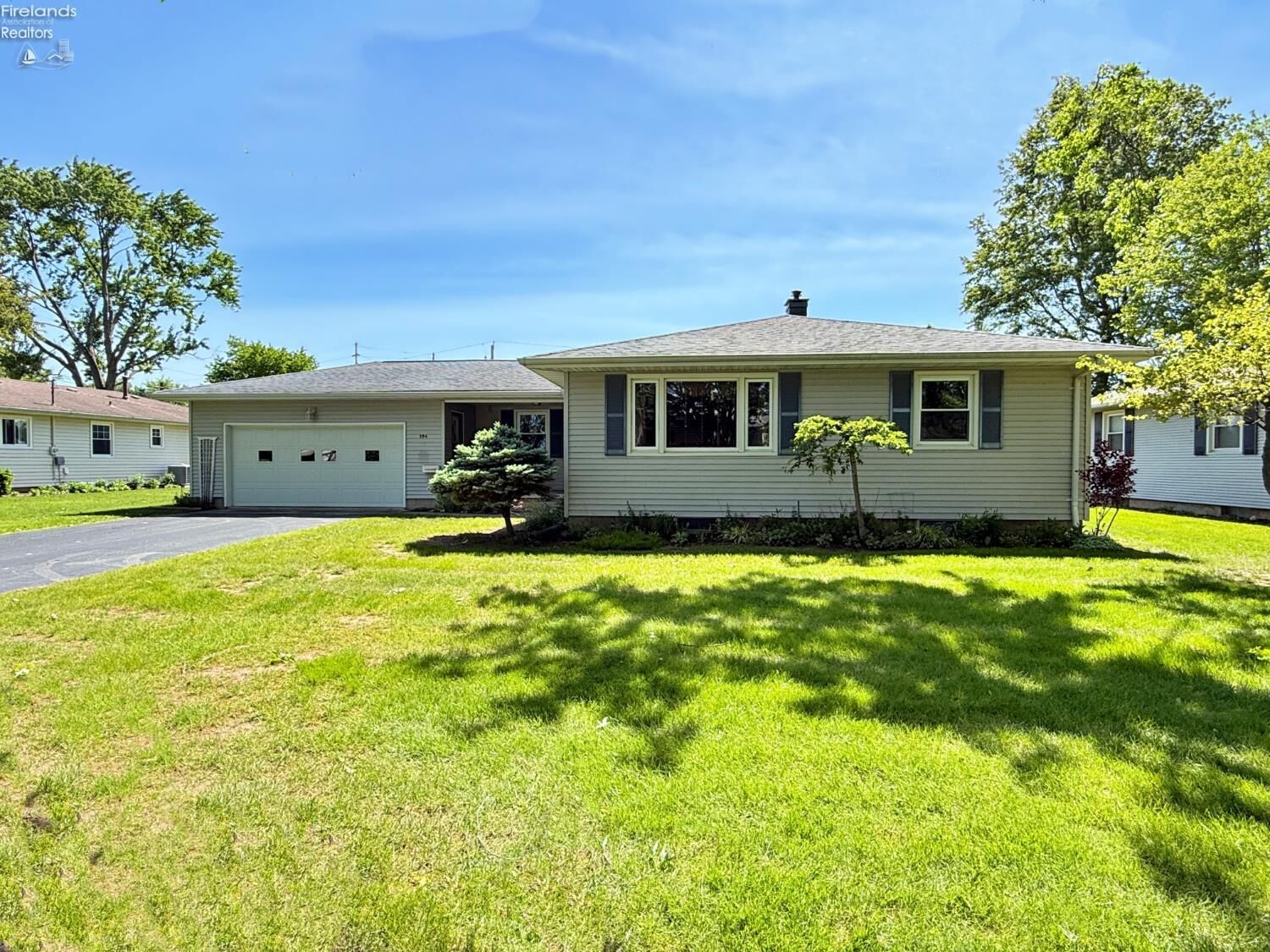 Property Photo:  194 Hillcrest Drive  OH 44883 