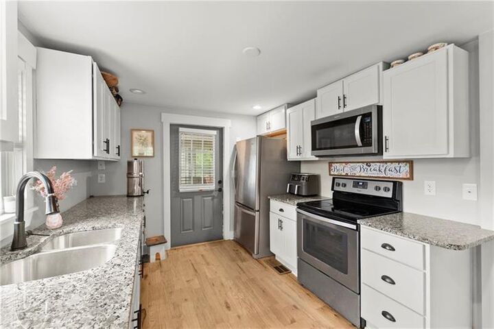 Property Photo: 190 Highland Avenue GA 30132