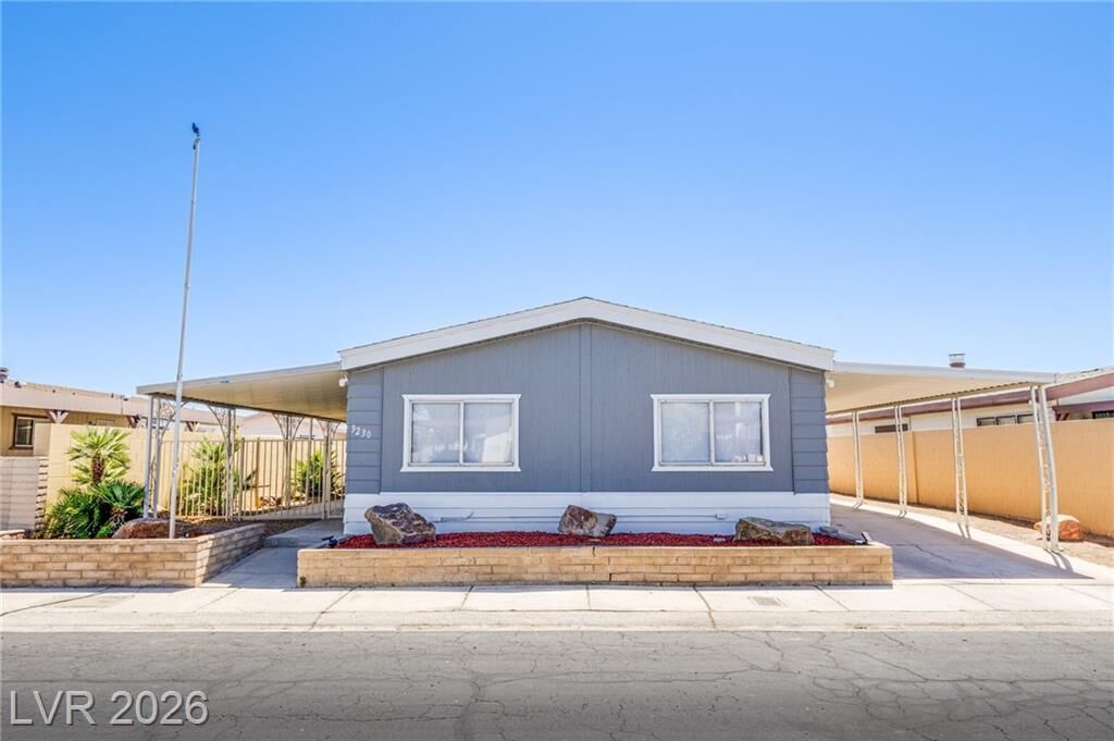 Property Photo: 3230 La Barca Lane NV 89122