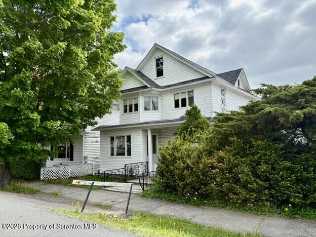 Property Photo:  706 Delaware Street  PA 18421 