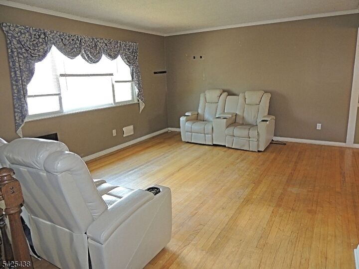 Property Photo:  118 Benart Pl  NJ 08846 